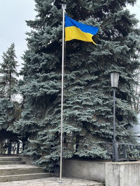Флагшток збірний 6.3м з нержавіючої сталі з механізмом підйому і опускання прапора. З прапором у комплекті. Сірий Герб SHTOK63 фото